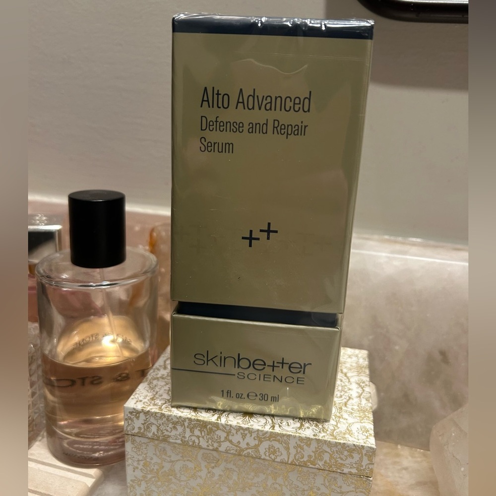 Skinbetter Science Alto Advanced Defense and Repair Serum